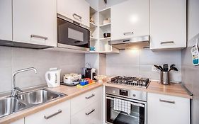 Vaticanum Modern & Family Apartment